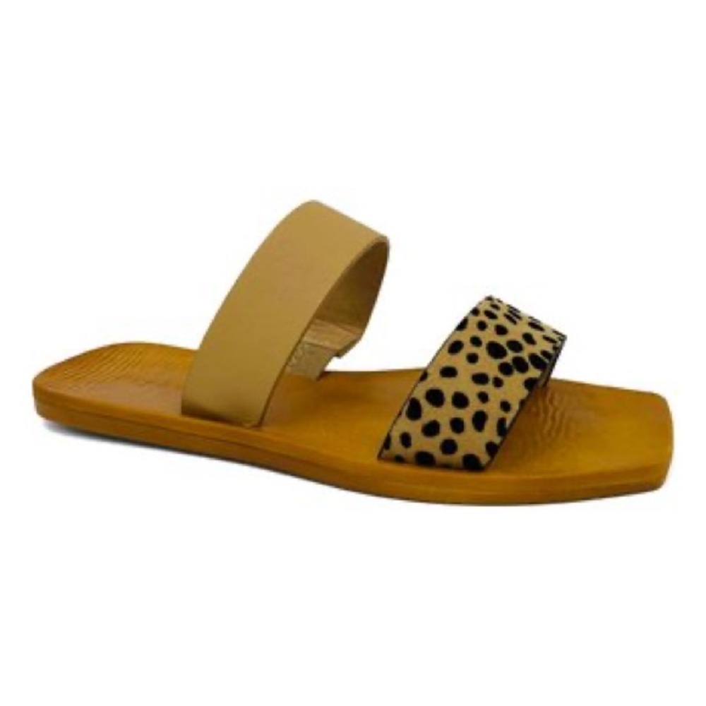 Bamboo cheetah sandal brand new in box size 7.5